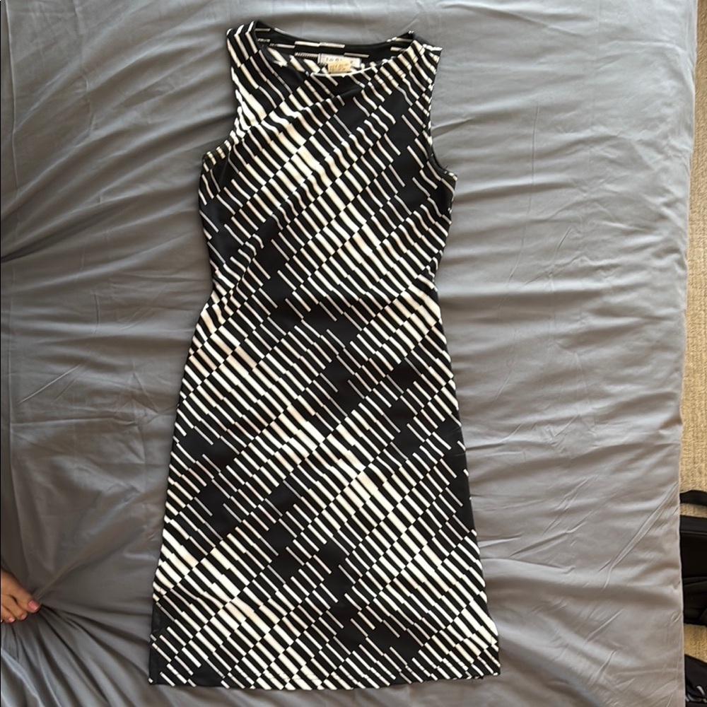 Black and White Sleeveless Dress